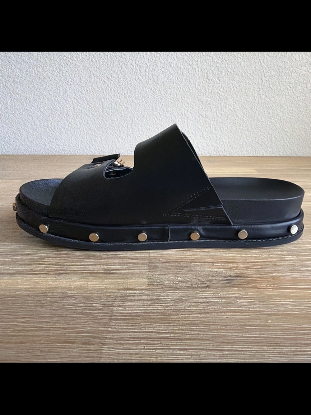BCBG Platform Sandals  Generation Bamba Women's Size 9.5 Black with Gold Studs - Picture 5 of 12